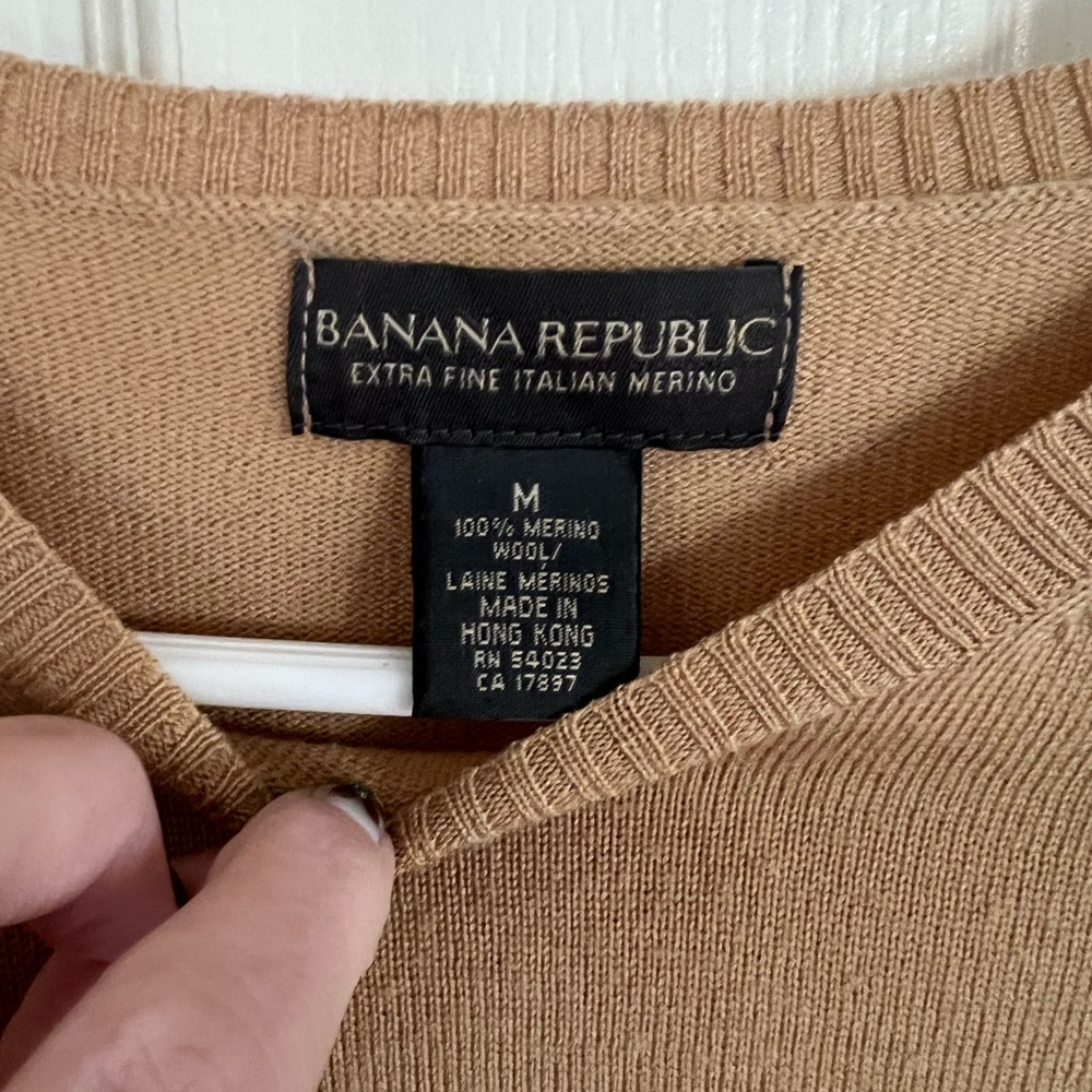 Banana Republic Camel Crew Neck Sweater Merino Wool - Picture 2 of 9